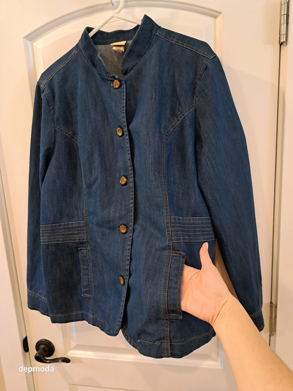 Covington Denim jacket medium Blue with mandarin Collar size Xl